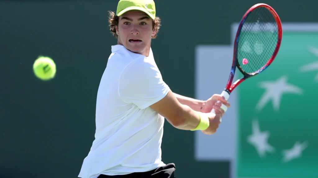 Fonseca vence sem dificuldades em estreia no Masters 1000 de Madri