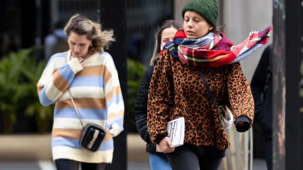 Frente fria deve avançar sobre o Sul e o Sudeste do Brasil nos feriados