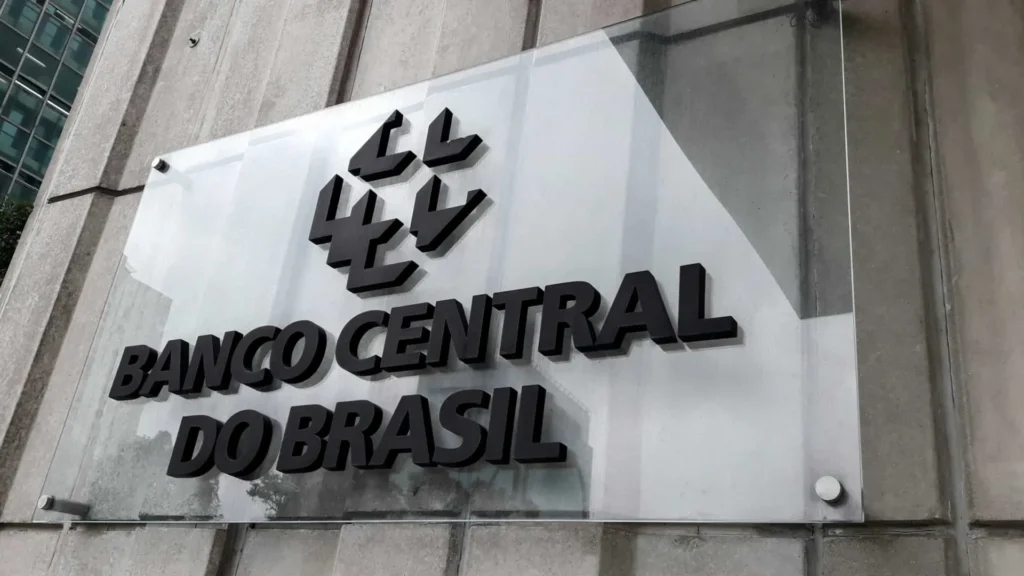 Instituições têm mais cautela a risco de crédito em 2025, afirma BC