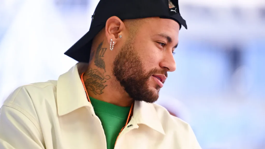 Justiça de Santos nega pedido de Neymar para censurar podcast