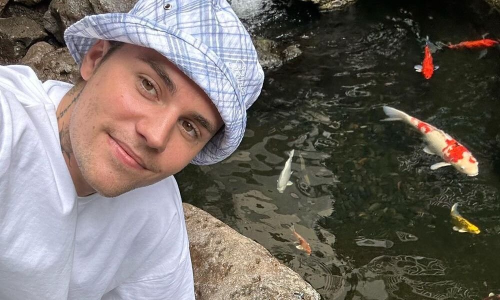 Justin Bieber preocupa fãs no Coachella com comportamento e aparência