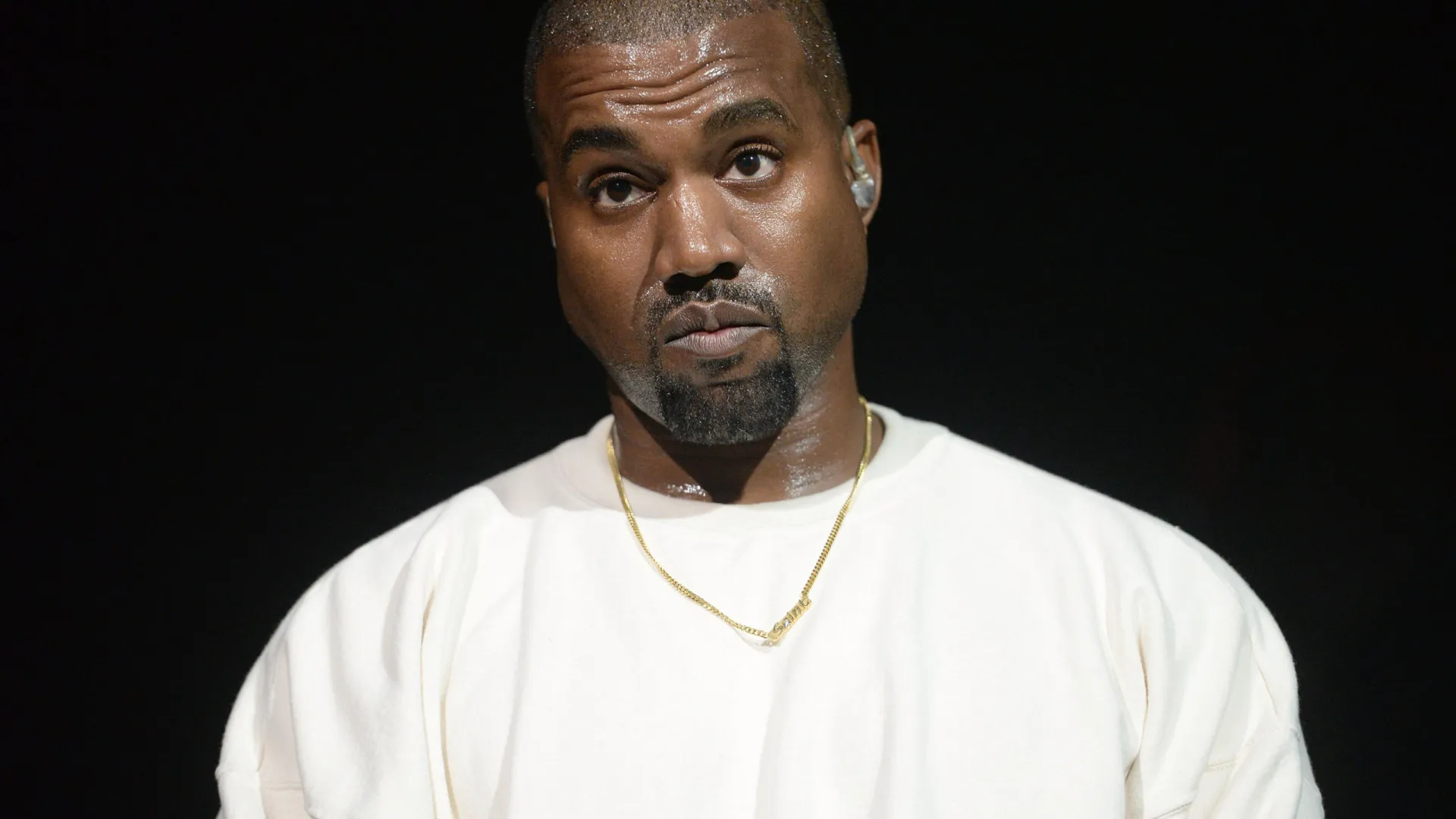 Kanye West diz que deveria ter tido filhos com Paris Hilton e não com Kim Kardashian