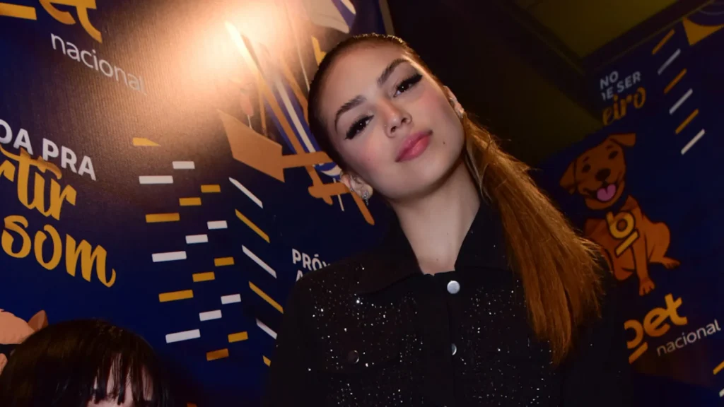 Melody confirma fim de namoro após um mês