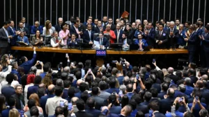 Motta diz que projeto do IR é prioridade do Congresso, e Haddad promete apoio técnico a Lira