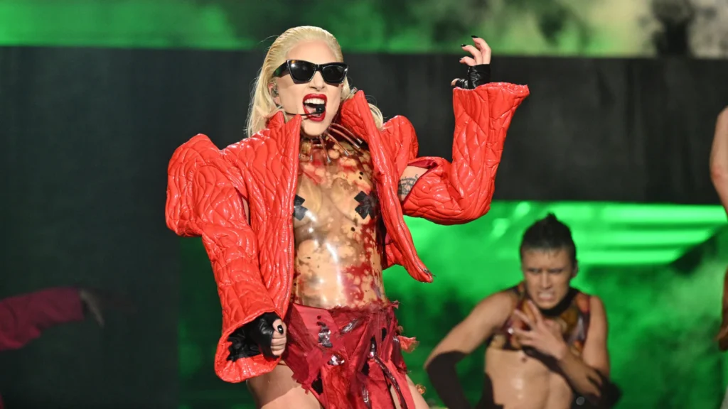 Por que patrocinadores escondem o nome de Lady Gaga às vésperas de show
