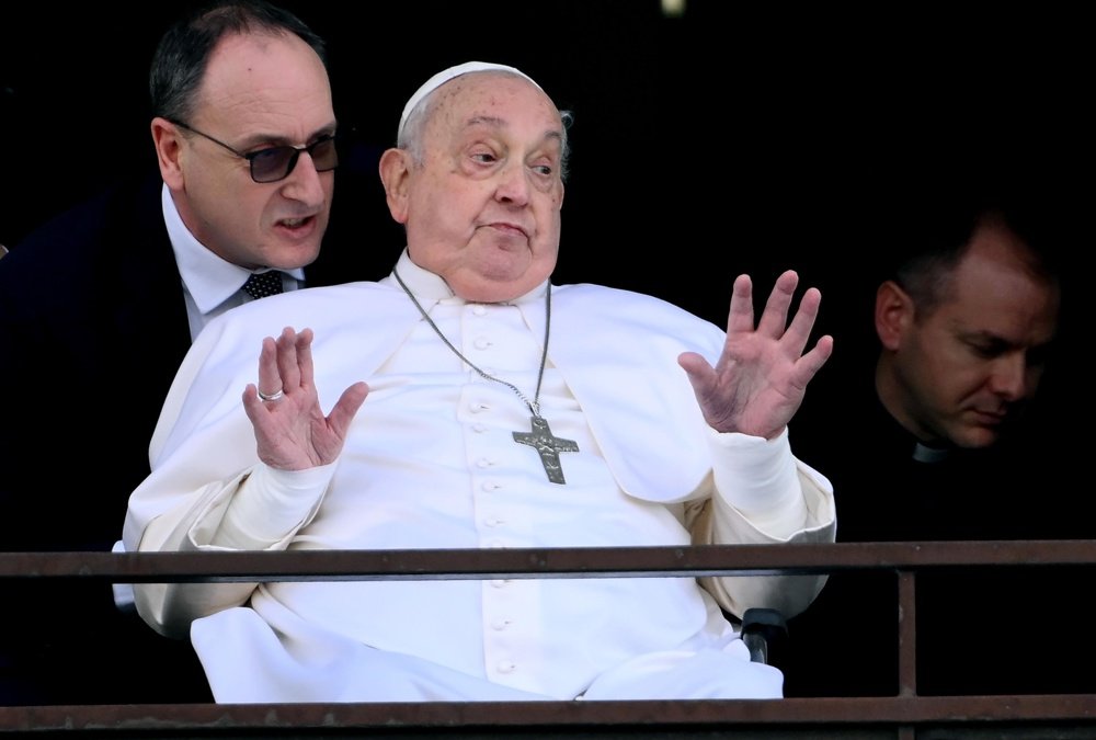 Presidentes do Senado e da Câmara enaltecem legado de papa Francisco, morto aos 88 anos
