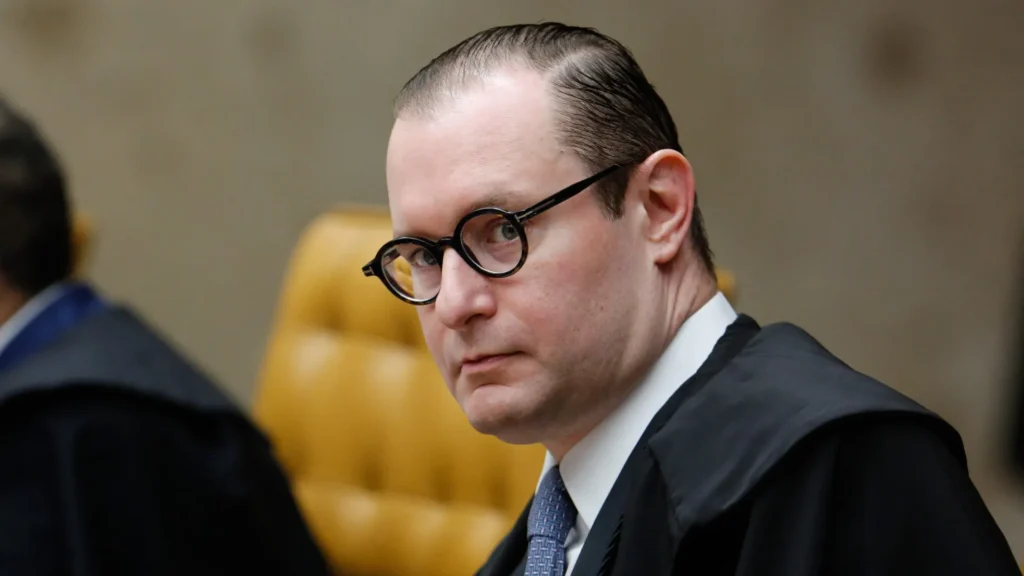 Primeira Turma do STF torna réus mais 6 envolvidos na trama golpista de 2022