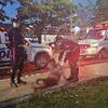 À polícia, a vítima relatou que foi esfaqueada nas imediações da Praça dos Metais e, ao tentar escapar, correu até a avenida Liberdade, onde acabou desfalecendo.