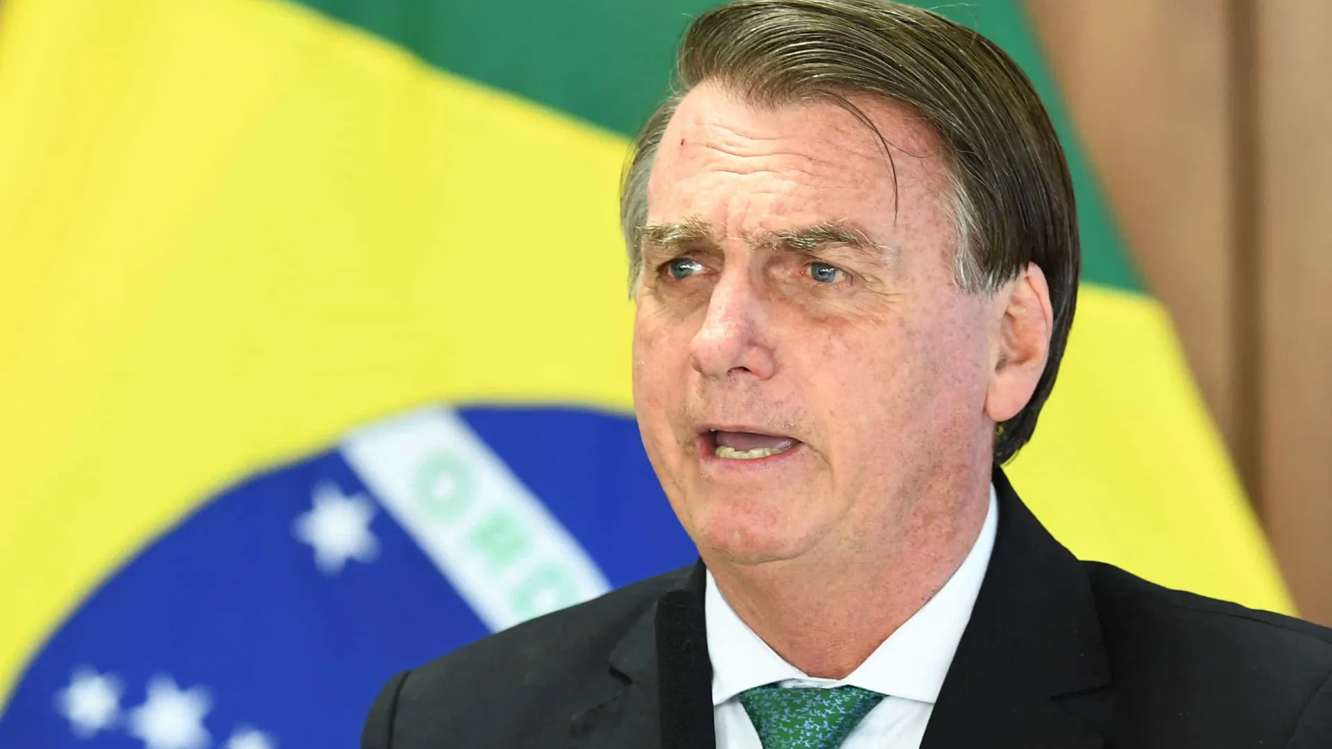 Bolsonaro deixa UTI mas segue sem previsao de alta hospitalar.webp
