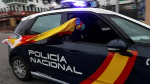 Corpo é encontrado por alunos dentro de ônibus escolar na Espanha