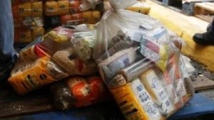 Custo de cesta básica ideal para uma pessoa chega a R$ 432 em abril