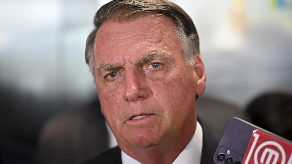 Entenda por que Bolsonaro pode se beneficiar se ação penal de Ramagem for suspensa