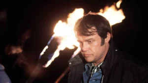Joe Don Baker, astro da franquia '007', morre aos 89 anos