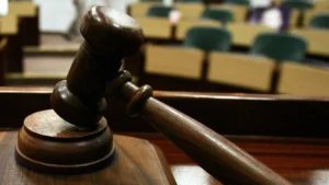 Júri não vê intenção em PM que matou jovem em casa e pena vira indenização