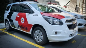 Confronto entre PM e suspeitos deixa dois baleados no litoral paulista