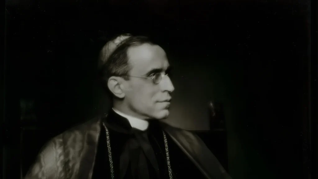 O papa que explodiu devido a um embalsamamento que deu errado