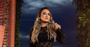 Rebeca Lindsay relança “Não é o Fim” e amplia projeto musical com nova versão
