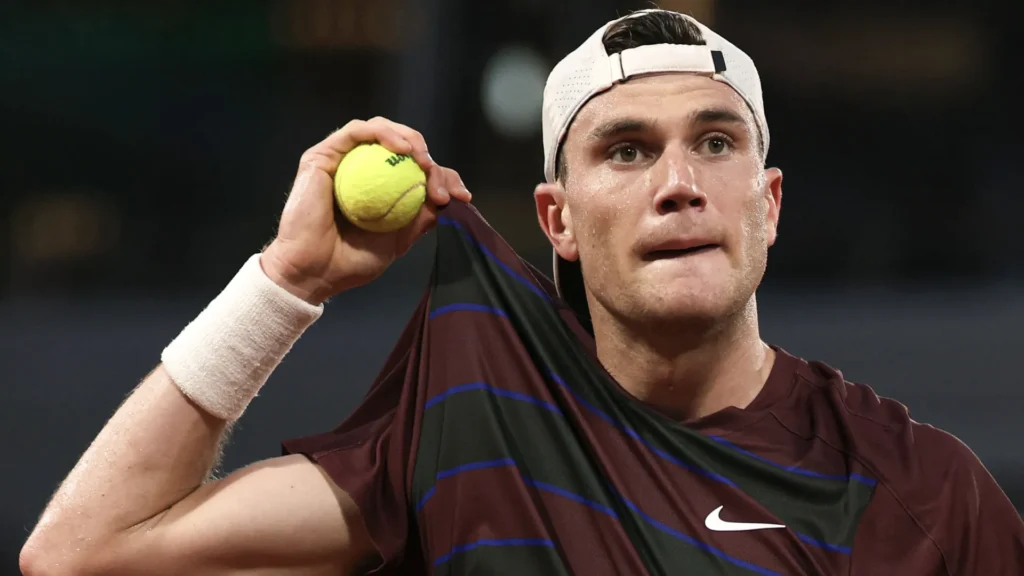 Rival deste sábado em Roland Garros, número 5 do mundo brinca com gritos de 'João Fonseca'