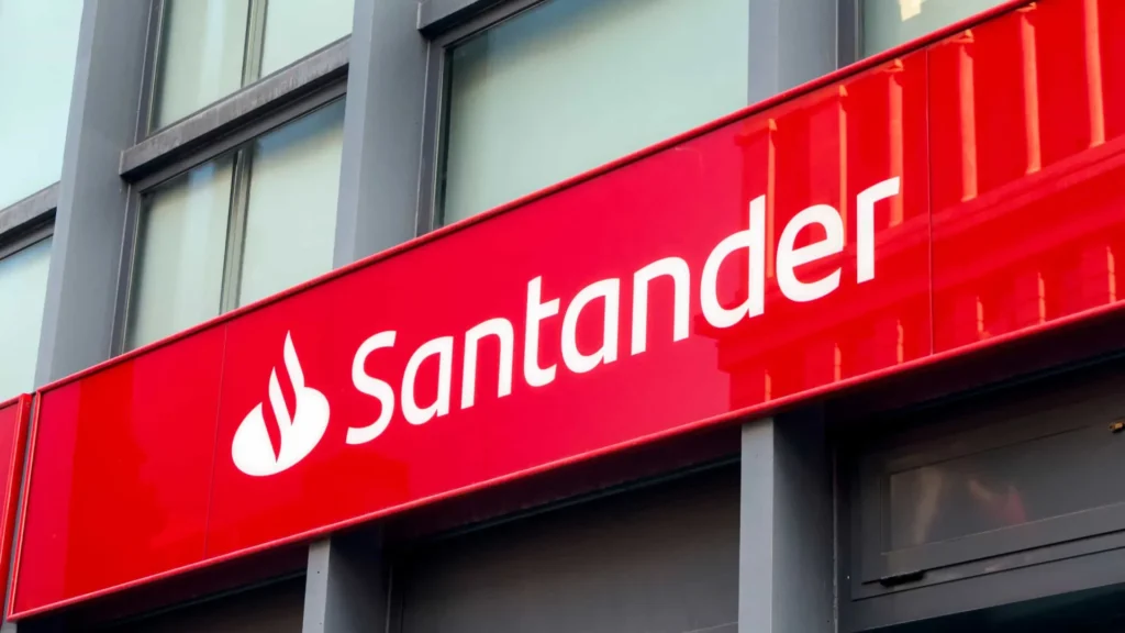 Santander coloca parcelas de empréstimo pessoal na fatura do cartão de crédito