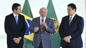 'Congresso inimigo do povo' domina redes em críticas contra parlamentares