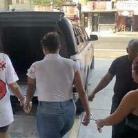 Suspeitas sendo autuadas pela Polícia Civil