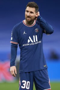 PSG 'atormenta' Messi. Do fracasso europeu aos 'problemas' com Vitinha