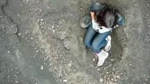 Brasileira cai durante trilha em vulcão na Indonésia