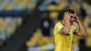 Casemiro esquece 'promessa vazia' de Dorival e põe Ancelotti em pedestal