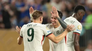 Chelsea vence Espérance sem dificuldades; Flamengo 'salva' empate no fim