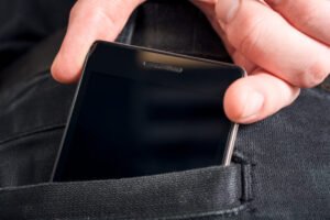 Furto de celular: governo quer elevar penas para até 12 anos de prisão