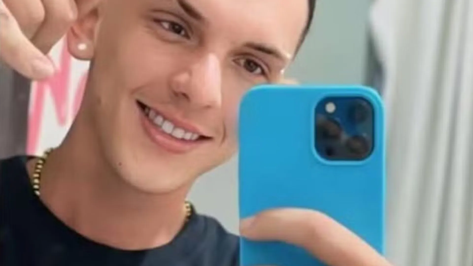 Influenciador morre atropelado apos cair da garupa de moto aos.webp