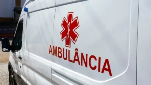 Jovem sem CNH bate em dois veículos na zona leste de SP, e motorista ficam em estado grave