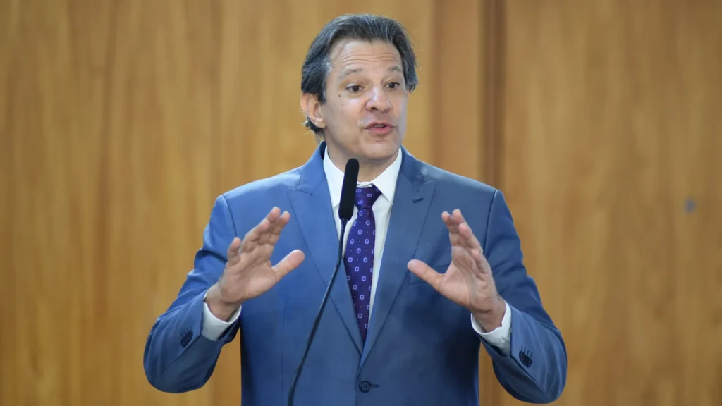 Lobbies são fortes e mais rápidos que governo , diz Haddad sobre resistência à MP de impostos