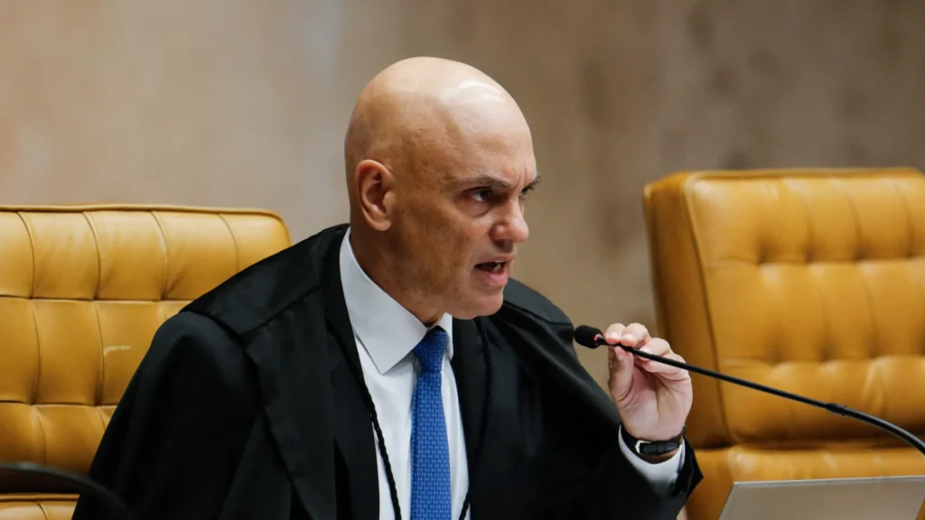 Moraes autoriza acareação entre Braga Netto e Cid em ação sobre trama golpista