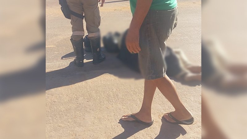 Motociclista morre após tentar ultrapassagem entre caminhões em Rondon