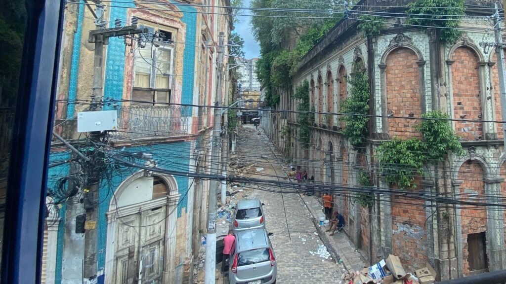 Photo of Travessa histórica no centro de Belém vira retrato do abandono e do descaso