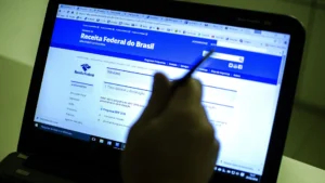 Veja quando será pago o terceiro lote do IR 2025 e quem pode entrar nele