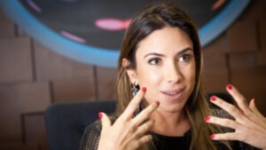 Espelho no teto? Patrícia Abravanel relembra mistério da infância no Programa Silvio Santos