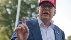 Trump sinaliza que pode conversar com Lula após tarifa de 50% sobre o Brasil, 'mas não agora'