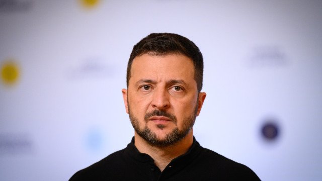 Zelensky diz que Putin 'mente' e que prazo de Trump é desperdício