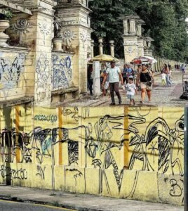 Belém não pode mais tolerar a pichação disfarçada de arte