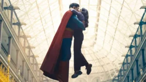 CENSURADO: país corta cenas de beijos de 'Superman'