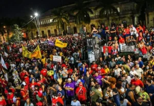 Militantes reclamam do fechamento do mercado de São Brás para atos políticos