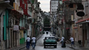Ministra renuncia após dizer que 'não há mendigos' em Cuba, só gente disfarçada