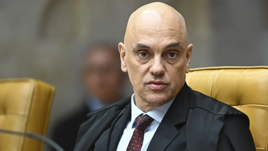 Moraes manda AGU acompanhar processo de extradição de Zambelli