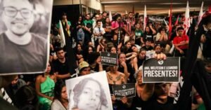 Vítimas de acidente com micro-ônibus da UFPA recebem homenagens na abertura do congresso da UNE