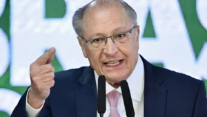 Alckmin desembarca no México e tem reunião com setor privado
