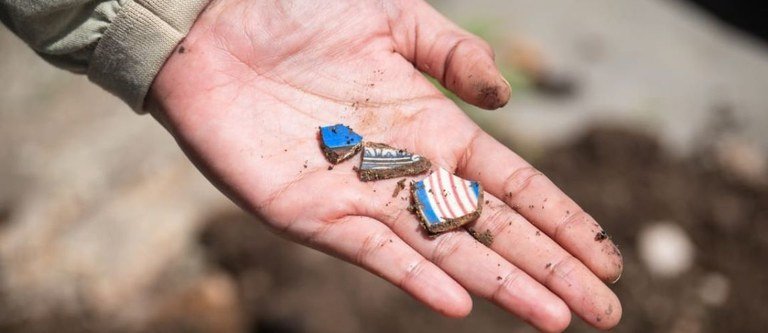 Arqueologia urbana: achados históricos são encontrados durante obra na Praça da Bandeira, em Belém
