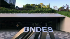 BNDES tem lucro de R$ 13,3 bilhões no primeiro semestre de 2025