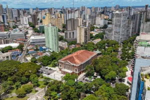 Defensoria do Pará notifica plataformas de hospedagem por preços abusivos na COP30